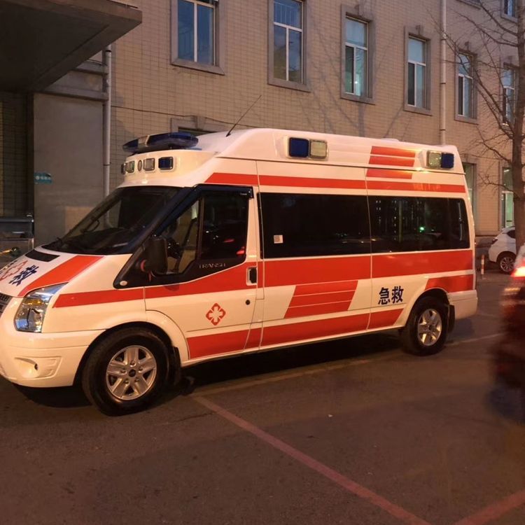 多文镇夜间租赁救护车护送病人转院：安全转运的 8 大核心注意事项